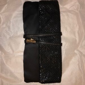 Guess Clutch